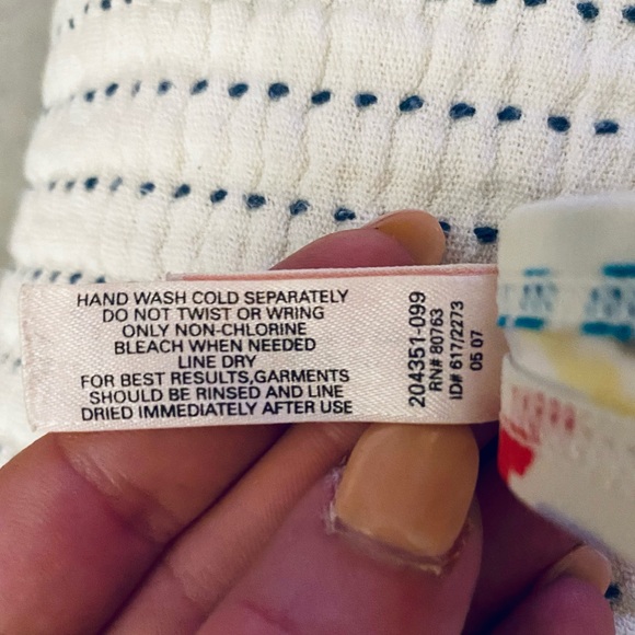 Lot of 3 swimsuit tops sized small - Picture 6 of 13